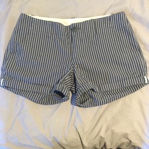 NWT Nike striped casual shorts, size 8